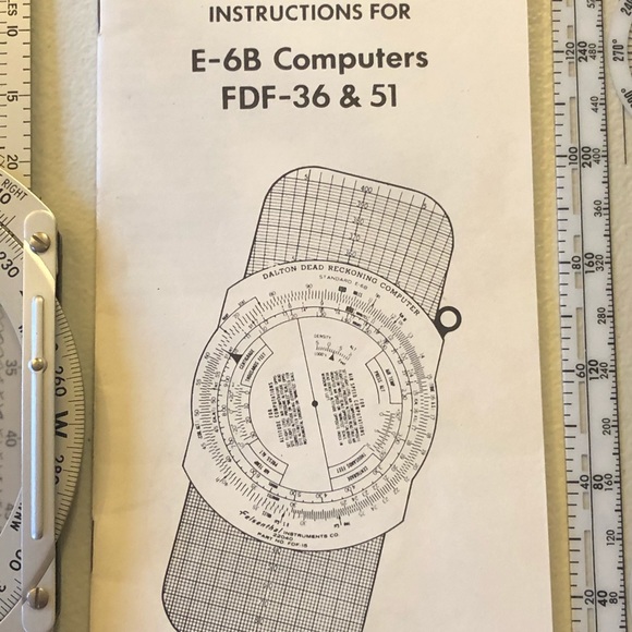 Computer slide rule-flight computer w/ case - Picture 3 of 8